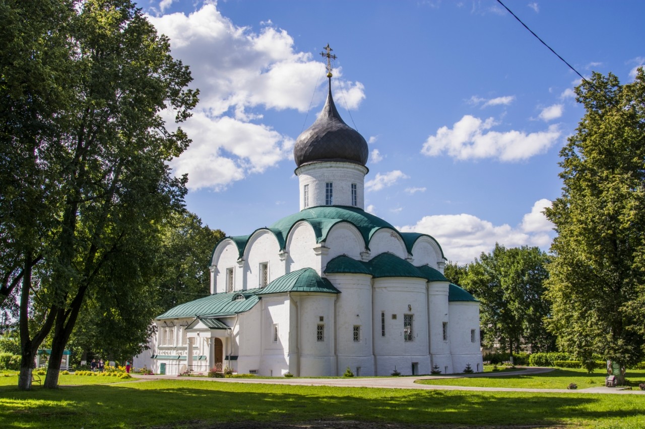 Александровский собор в Москве