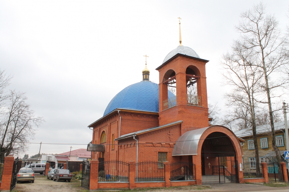 Поселок городище. Храм великомученика Пантелеимона (поселок Городищи). Храм Пантелеимона Городищи Петушинского района. Храм Городищи Петушинский район. Храм Пантелеймона целителя Городищи Влад.