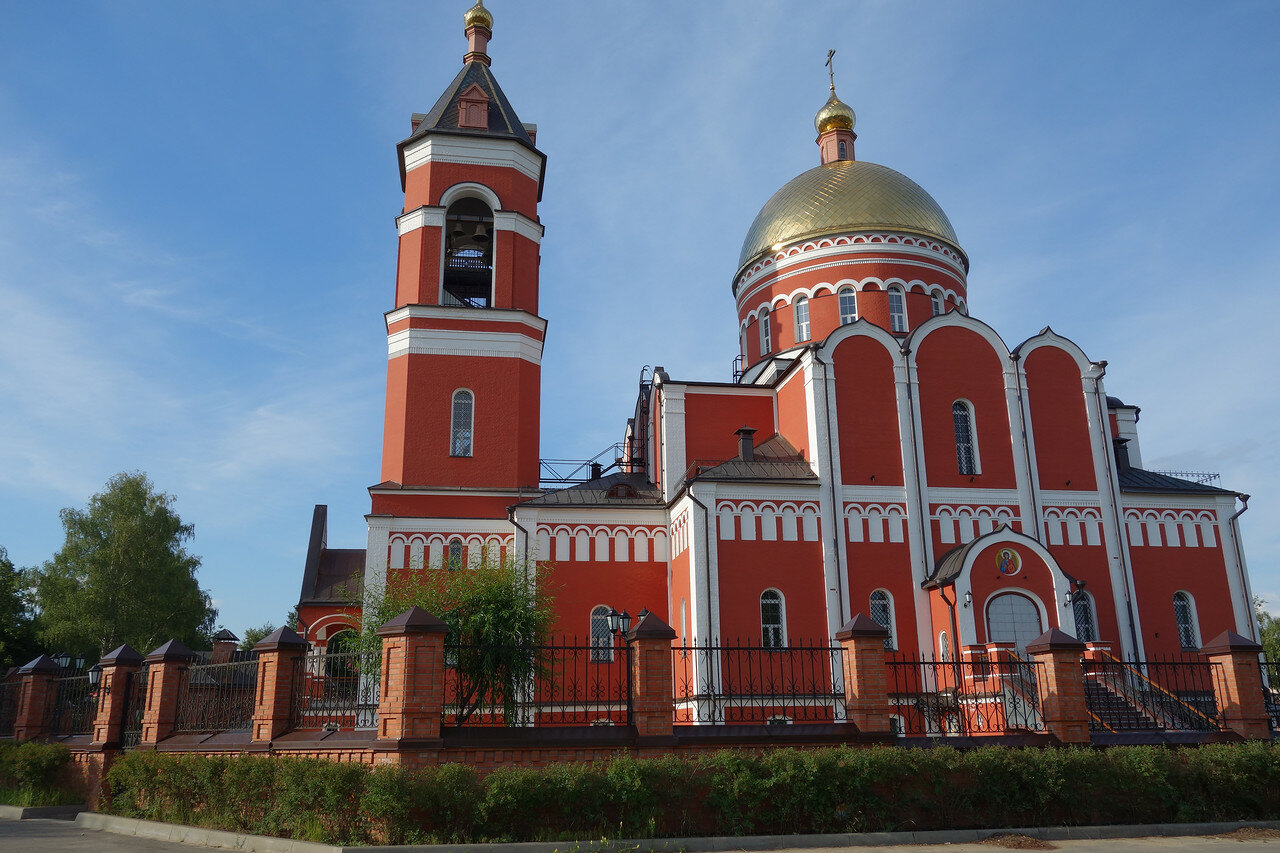 Г б церковь. Храм Святой Троицы (Карабаново). Карабаново Церковь Владимирская область. Церковь Троицы Живоначальной в Карабаново. Церкви города Карабаново.